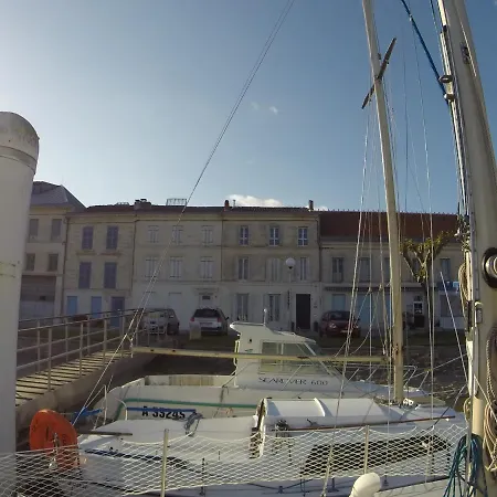 Chambres D'hotes La Rive B&B